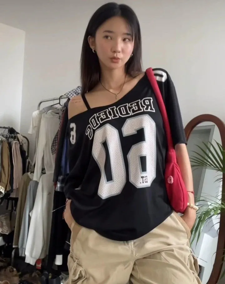 Jaidah Graphic Off-Shoulder T-Shirt