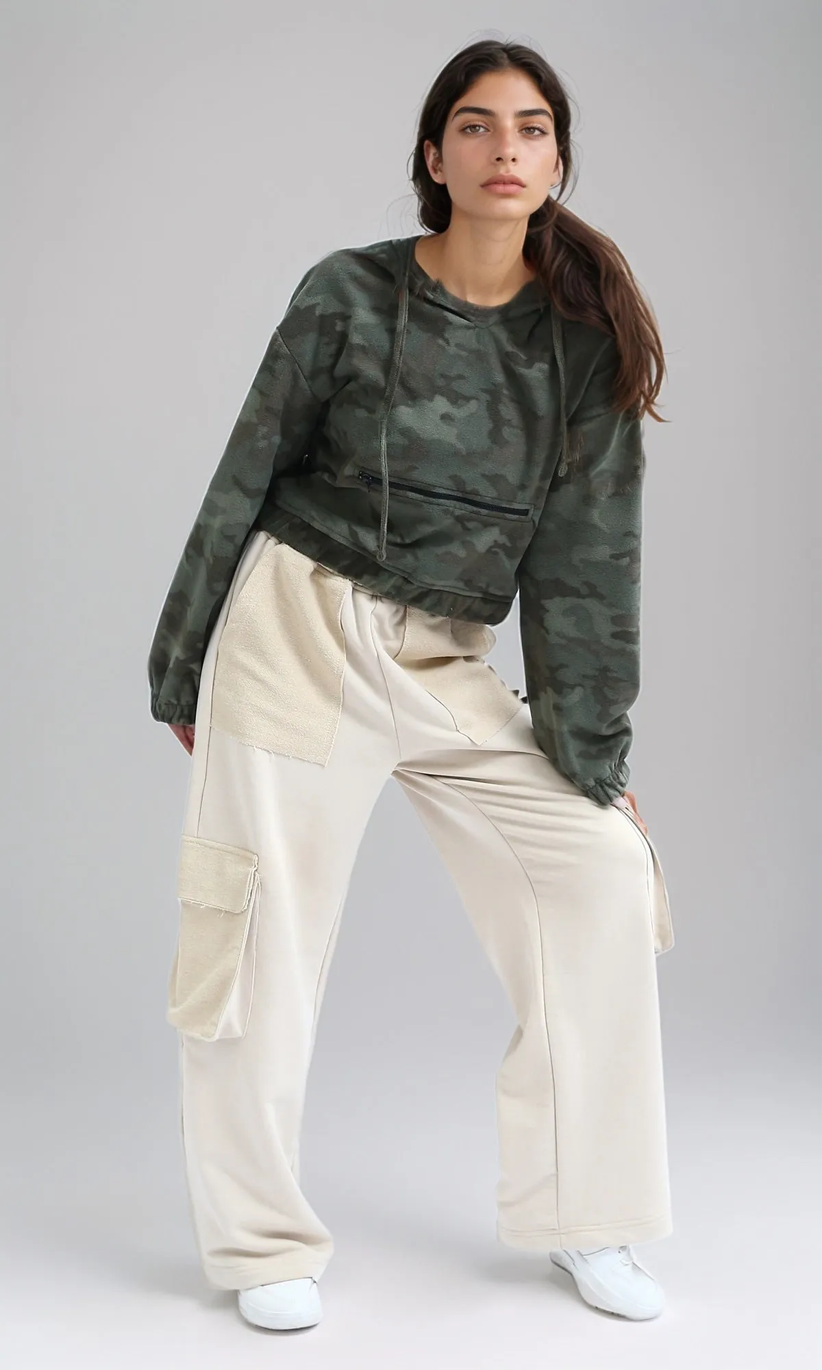 O201151 - Winter Cropped Army Hoodie with Front Zipper - Olive