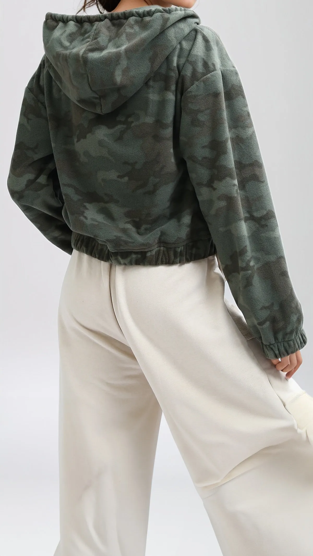 O201151 - Winter Cropped Army Hoodie with Front Zipper - Olive